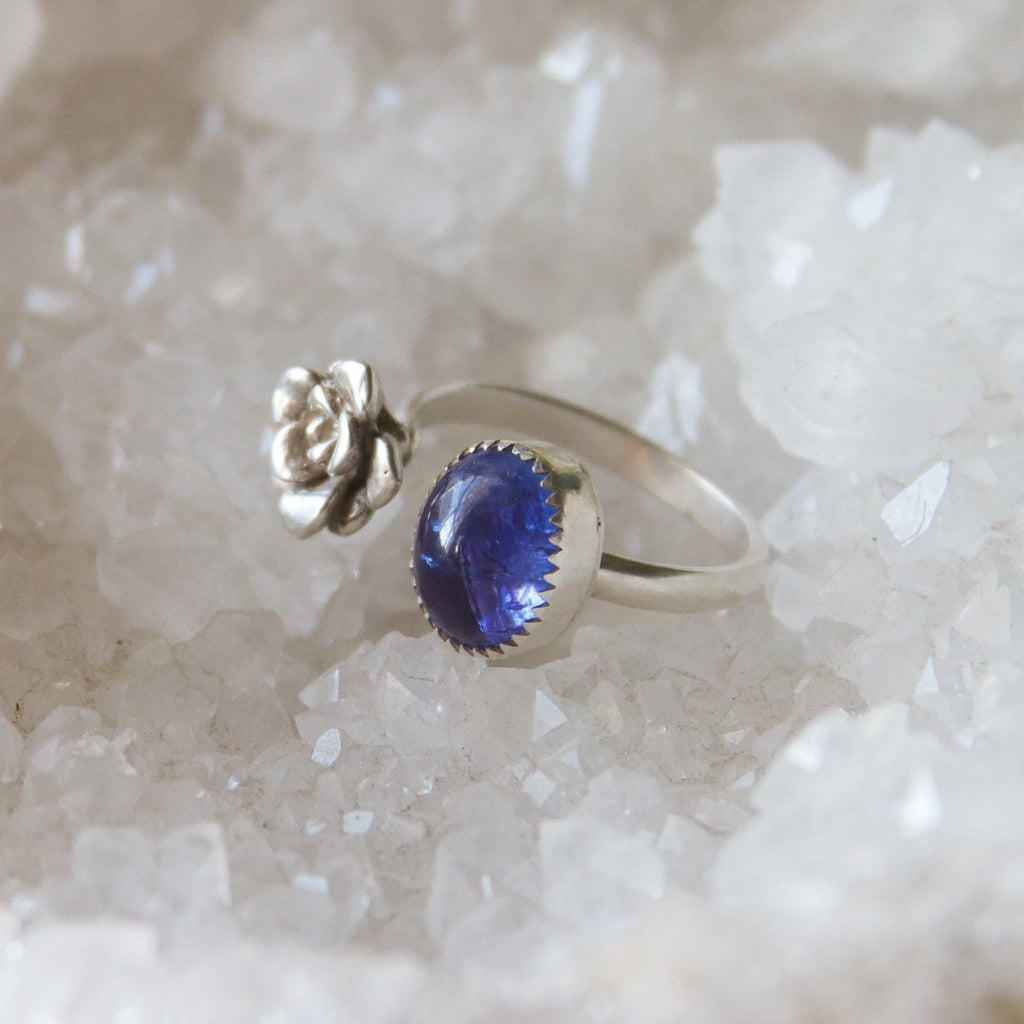 Tanzanite and Flower Sterling Silver Adjustable Ring 8/9